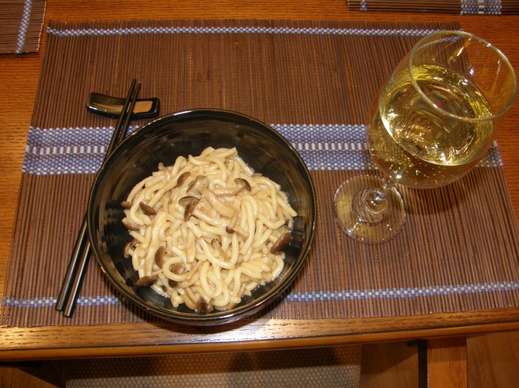Japanese noodles with shimeji mushrooms-1